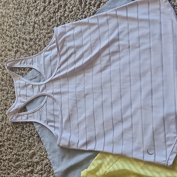 Zyia bundle of 2 tank tops womans size small - Picture 5 of 9